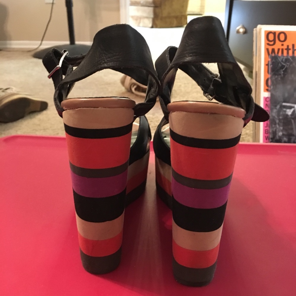 Steve Madden striped wedges